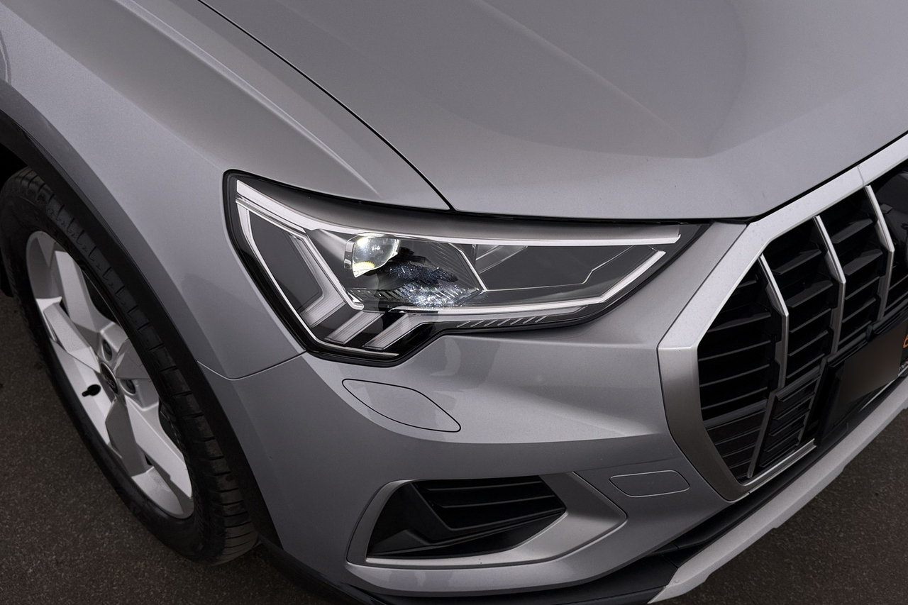 Audi Q3 — photo 11
