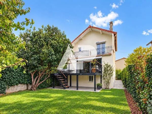 Maison 7 pièces 150 m²