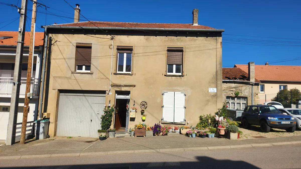 Photo 1