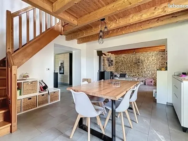 Maison avec dépendances
