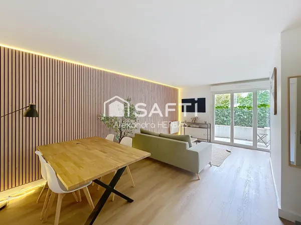GRADIGNAN - T2 de 48 m² entièrement rénové - Résidence avec piscine et parking