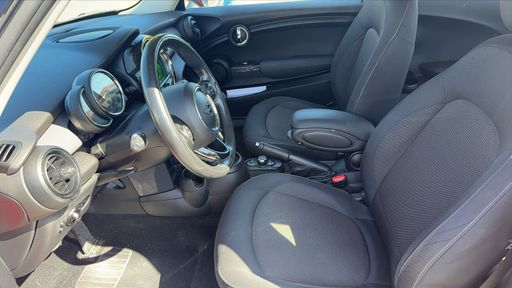Mini Mini 1.5 Cooper 136 BVA7 - Chili – 2019 – 110502 km – Essence – Boîte Automatique — photo 6