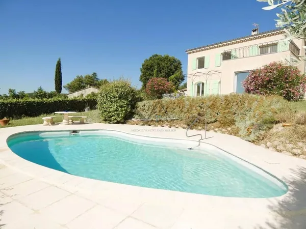 Villa 7 pièces 185 m²