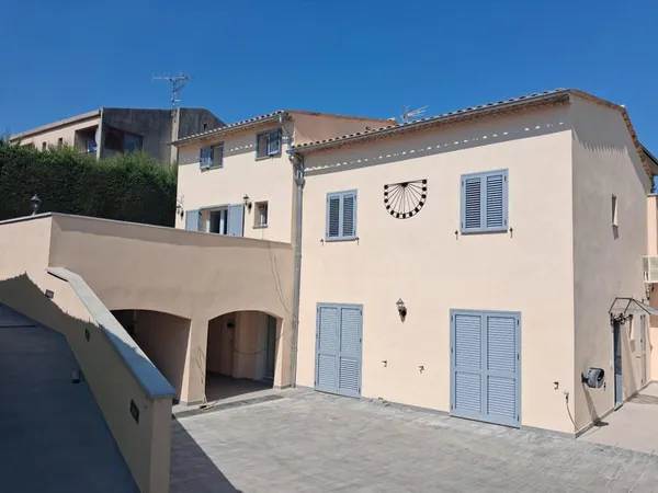 Appartement 3 pièces 108 m²