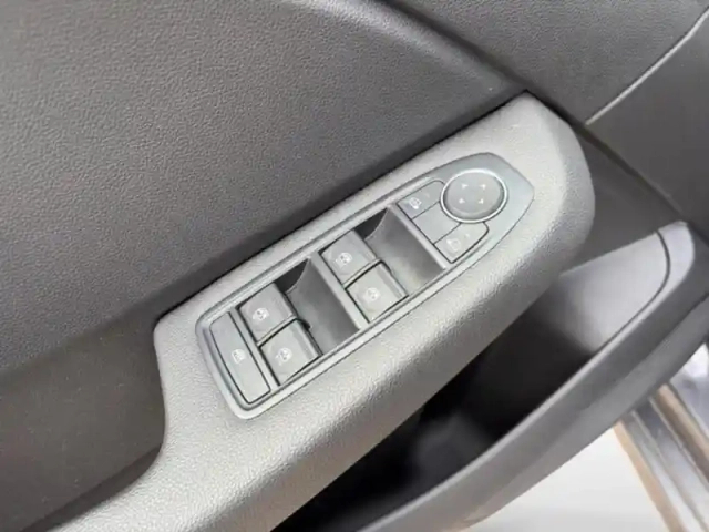 Renault Clio 1.0 tce 90ch evolution — photo 15