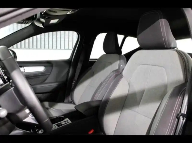 Volvo Xc40 t4 recharge 129 + 82ch plus dct 7 — photo 22