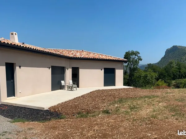 Maison contemporaine - 109 m2 - Aubenas