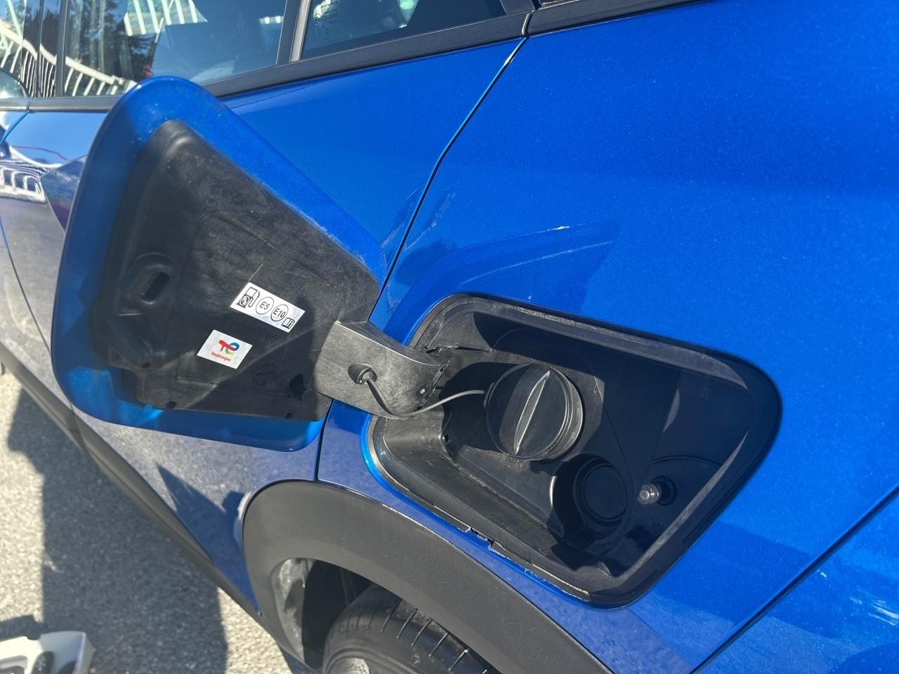 Peugeot 2008 1.2 puretech 100ch s&s active — photo 12