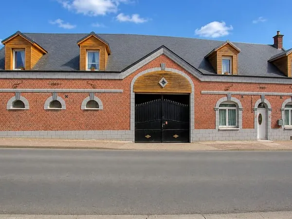 Maison 9 pièces 315 m²