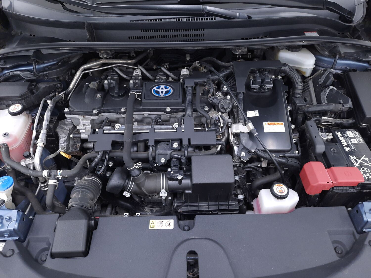 Toyota Corolla Touring Sports — photo 18