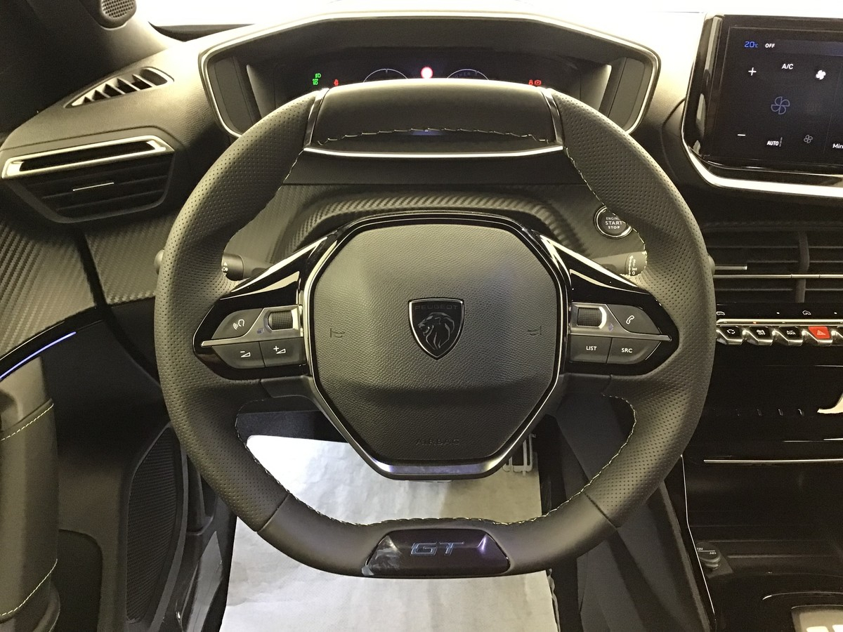 Peugeot 2008 — photo 12