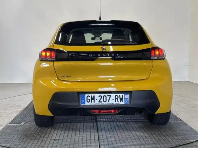 Peugeot 208 1.2 puretech 75ch s&amp;s like 2023 — photo 5