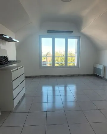 Location T2 centre ville de Clermont 60