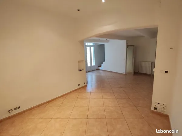 Loue maison de village 109m2 à Marguerittes
