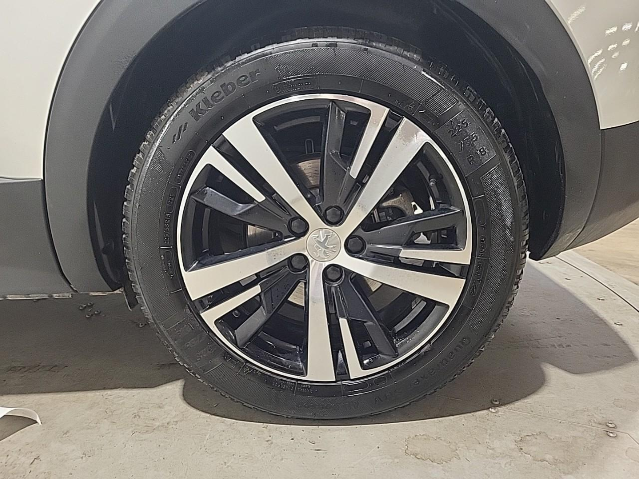 Peugeot 3008 hybrid 225 e-eat8 gt — photo 16