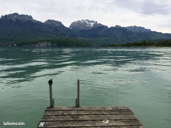 Location d'emplacements de stationnements pour bateaux, camping-cars ou caravaness