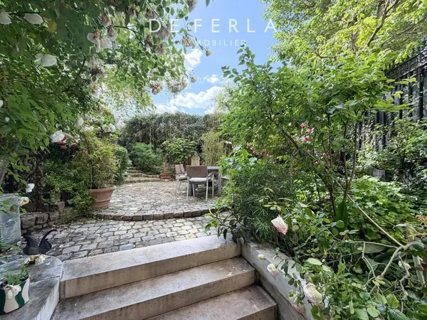 Appartement 7 pièces 241 m²