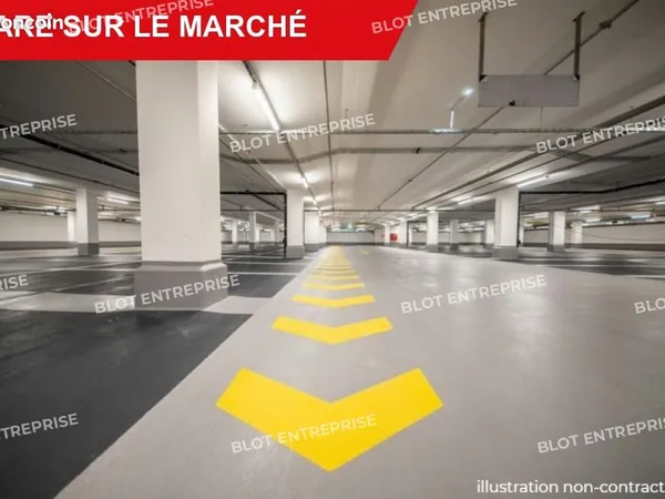 Parking 90 m² Saint Malo
