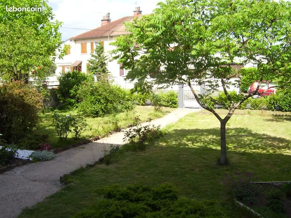 MAISON F3 quartier Cité des pins