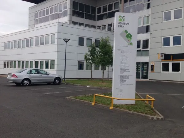 Location 66m2 bureau orleans est
