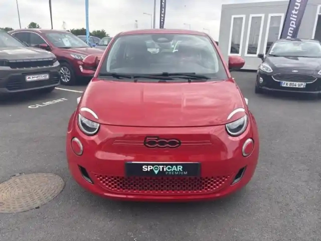 Fiat 500 e 95ch (red) my23 — photo 2