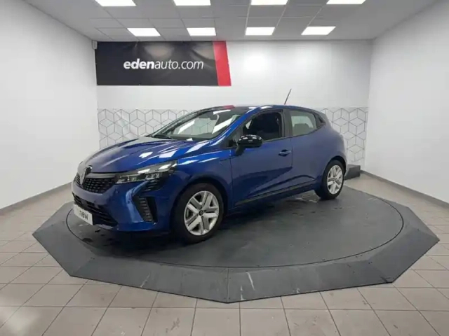 Renault Clio blue dci 100 ch gsr2 — photo 1