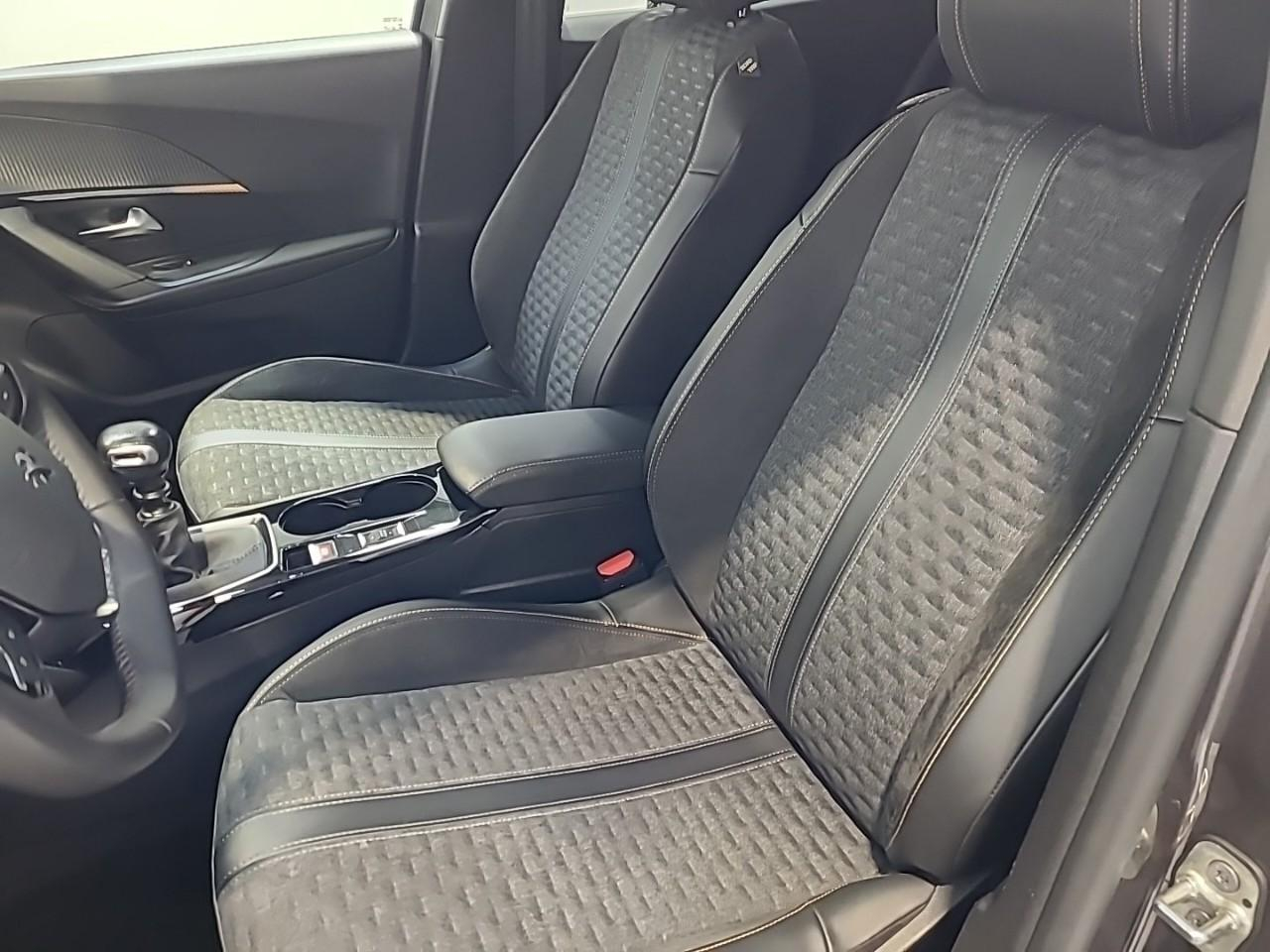 Peugeot 2008 puretech 130 s&s bvm6 roadtrip — photo 10
