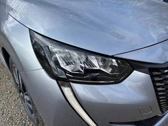 Peugeot 208 bluehdi 100 s&amp;s bvm6 — photo 16