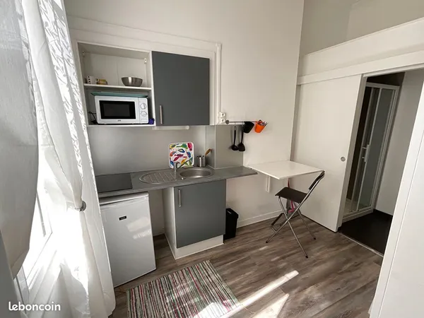 Studio 1 pièce 12 m²