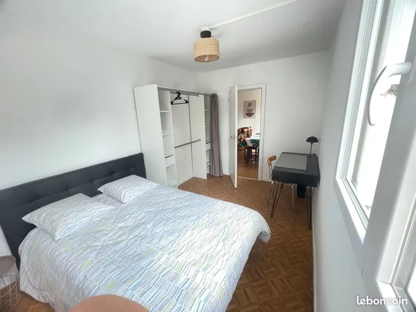 Mérignac Centre - Chambre meublée - Tram A à 3 min - 520 CC