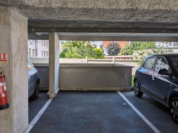 Place de Parking - 1min RER