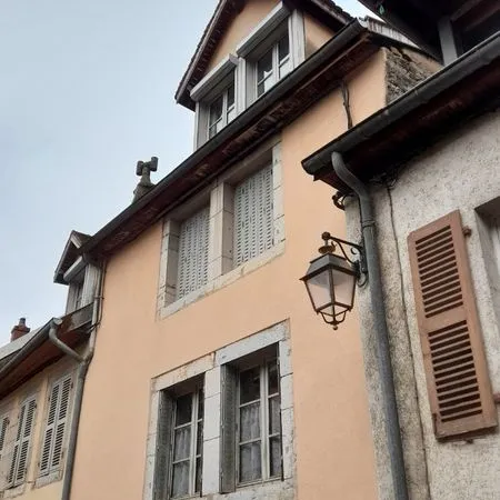 Grand studio meublé