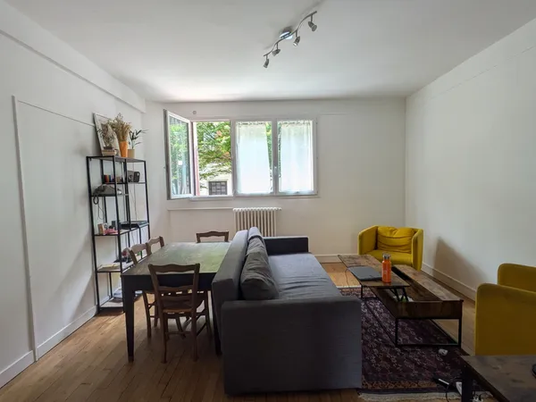 Loue chambre en colocation dans appartement