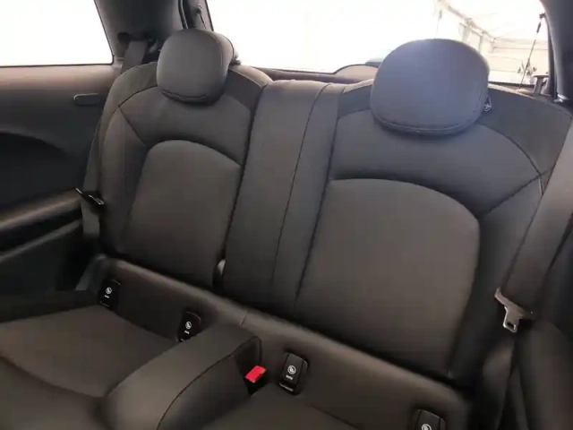 Mini Mini hatch 3 portes cooper 136 ch bva7 — photo 9