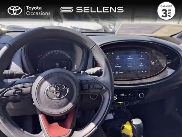Toyota Aygo x 1.0 vvt-i 72ch collection s-cvt — photo 9