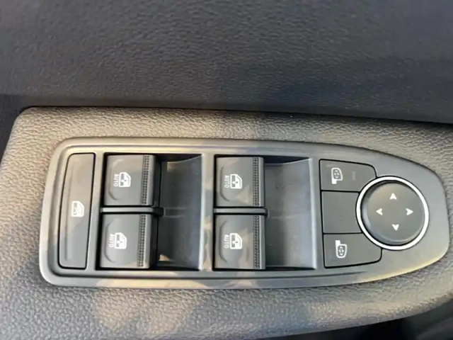 Renault Clio blue dci 100 ch gsr2 — photo 19