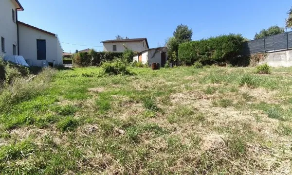 Terrain 645 m²