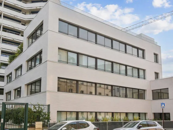 Bureaux 303 m²