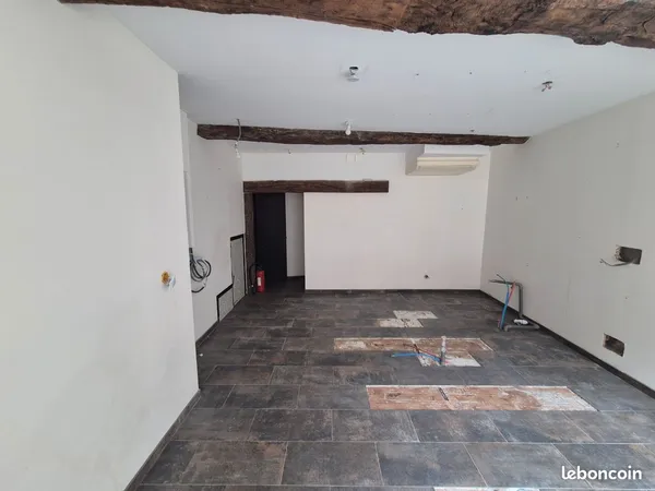 Local commercial 30m² au coeur de la Cote st Andre