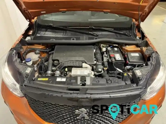 Peugeot 2008 1.2 puretech 100ch s&amp;s active pack — photo 11