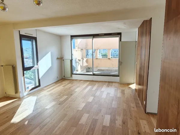 Grand 118 m², 5 chambres, terrasse, vue montagnes