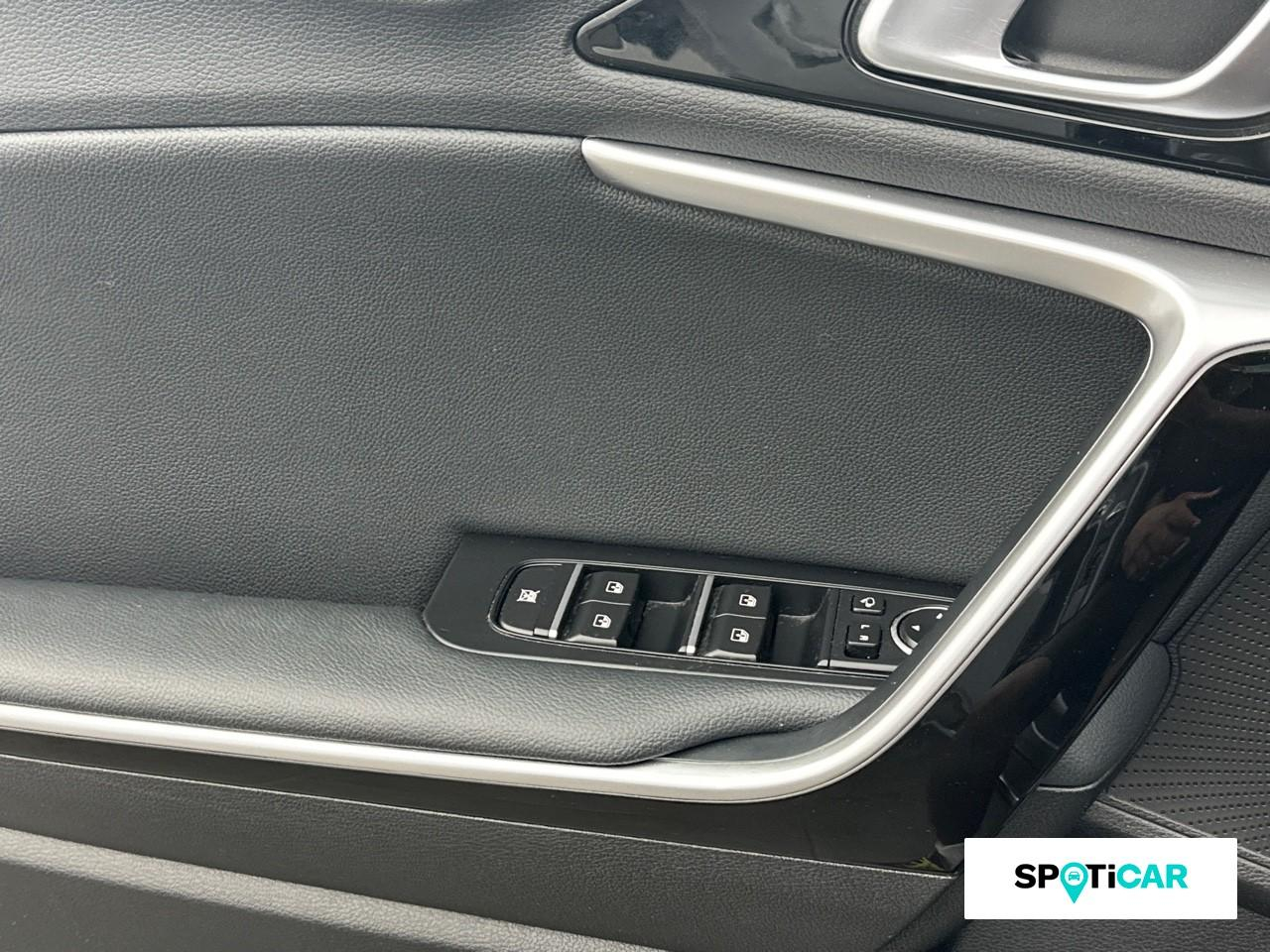 Kia Xceed 1.6 gdi 141ch phev lounge dct6 — photo 16