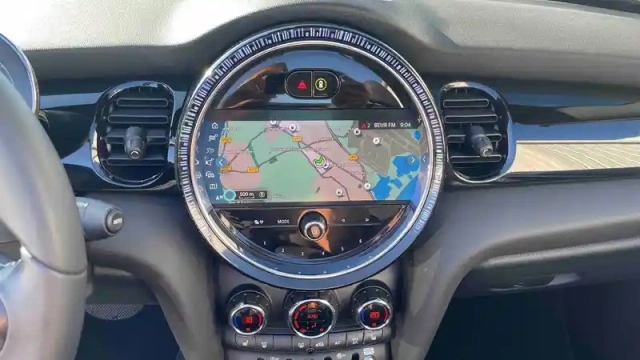 Mini Mini cabriolet cooper 136 ch dkg7 — photo 8