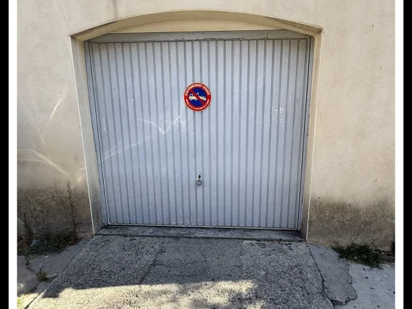 Parking/Garage/Box