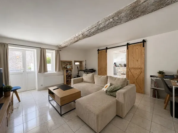 Maison de bourg avec extérieur