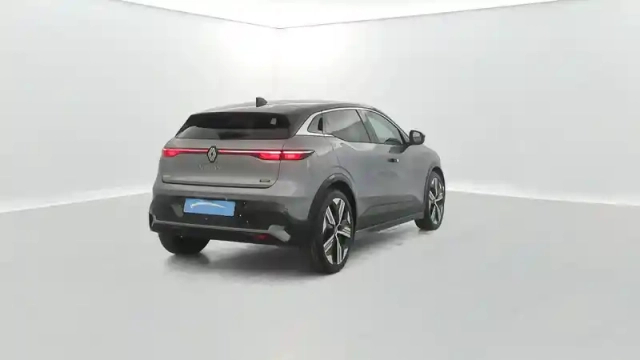 Renault Megane e-tech 220 ch autonomie confort gsr2 — photo 23