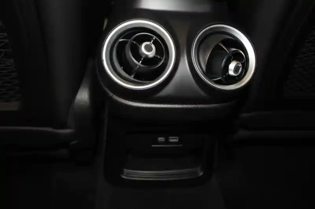 Alfa Romeo Stelvio 2.2 190 ch q4 at8 — photo 24