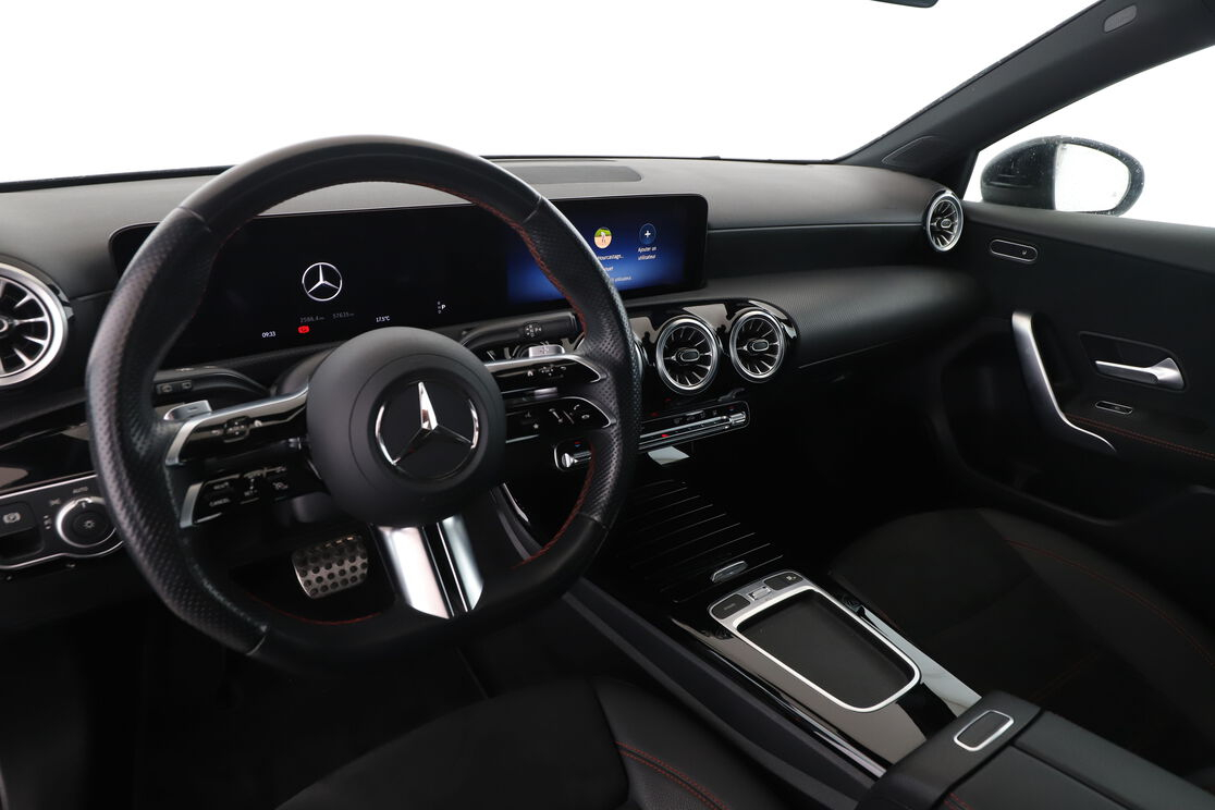 Mercedes-Benz Classe A 250 e AMG Line 8G-DCT — photo 10