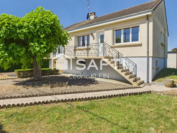 Maison sur sous sol avec joli terrain