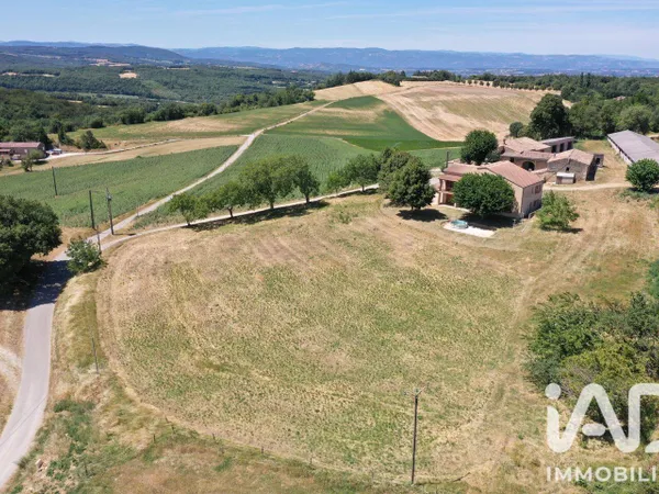 Maison 8 pièces 249 m²
